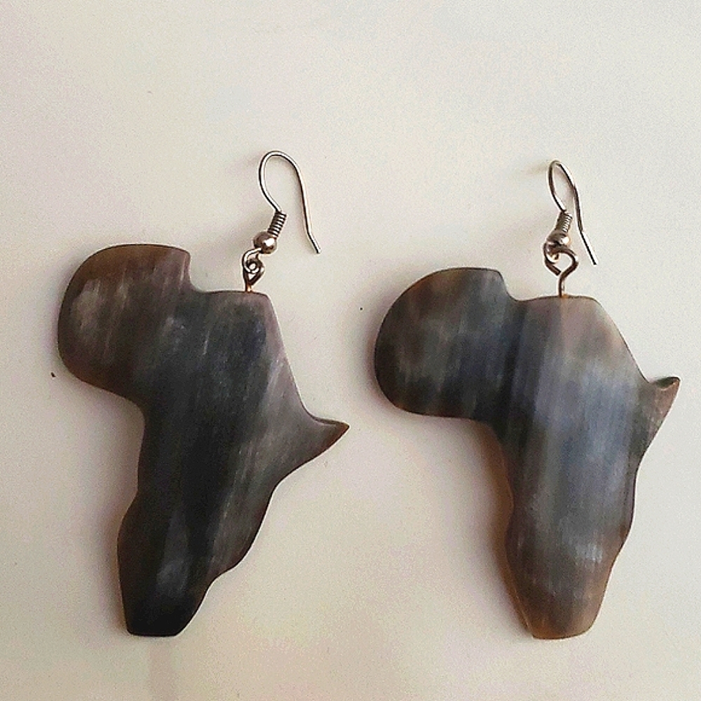 4/$20 Mama Africa Bone Carved Earings